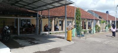 Gedung Madrasah untuk Ruang kelas belajar santri M